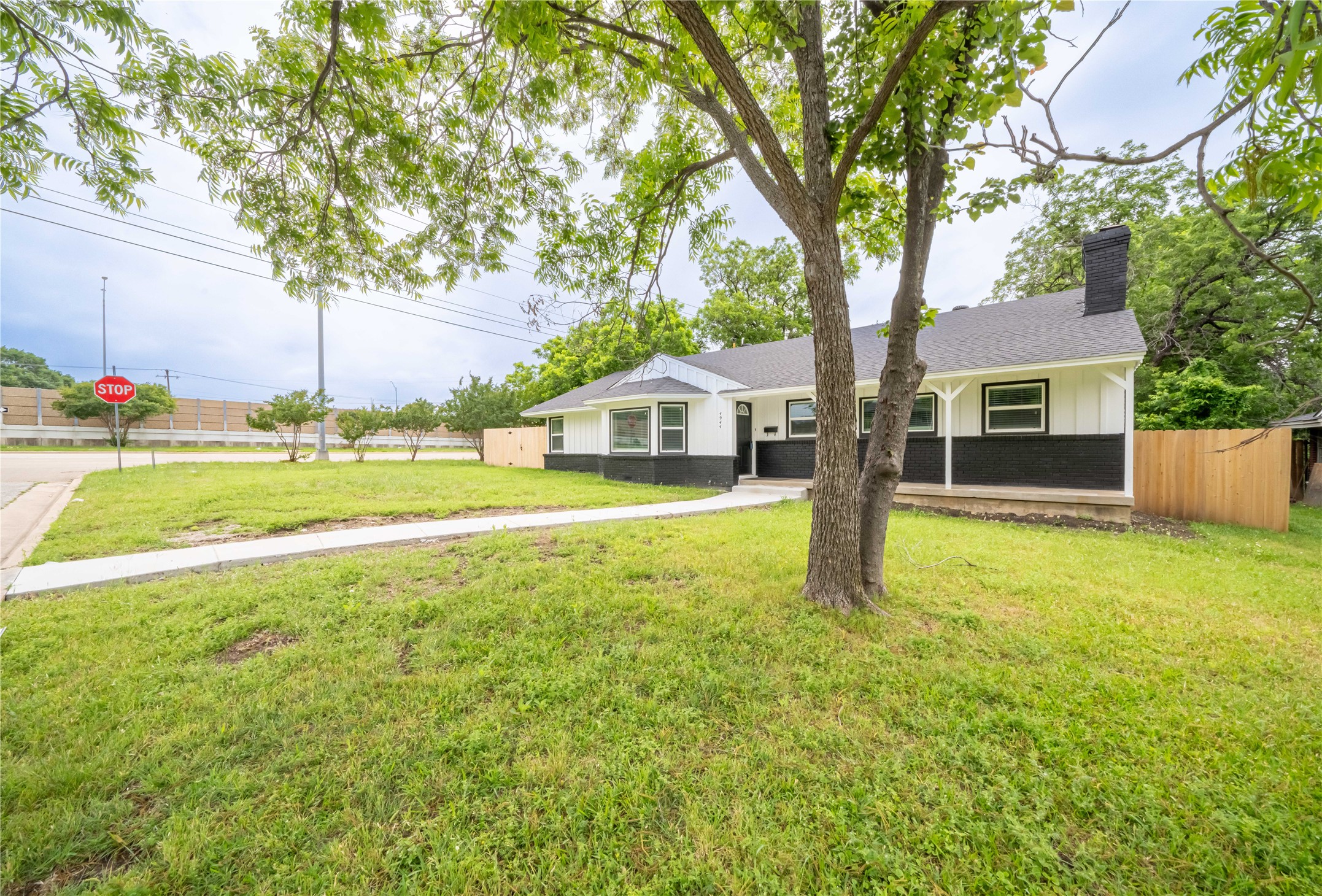 4944 Vega Court W Fort Worth TX 76133