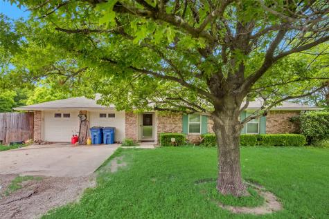 1216 S Mulberry Street Ennis TX 75119
