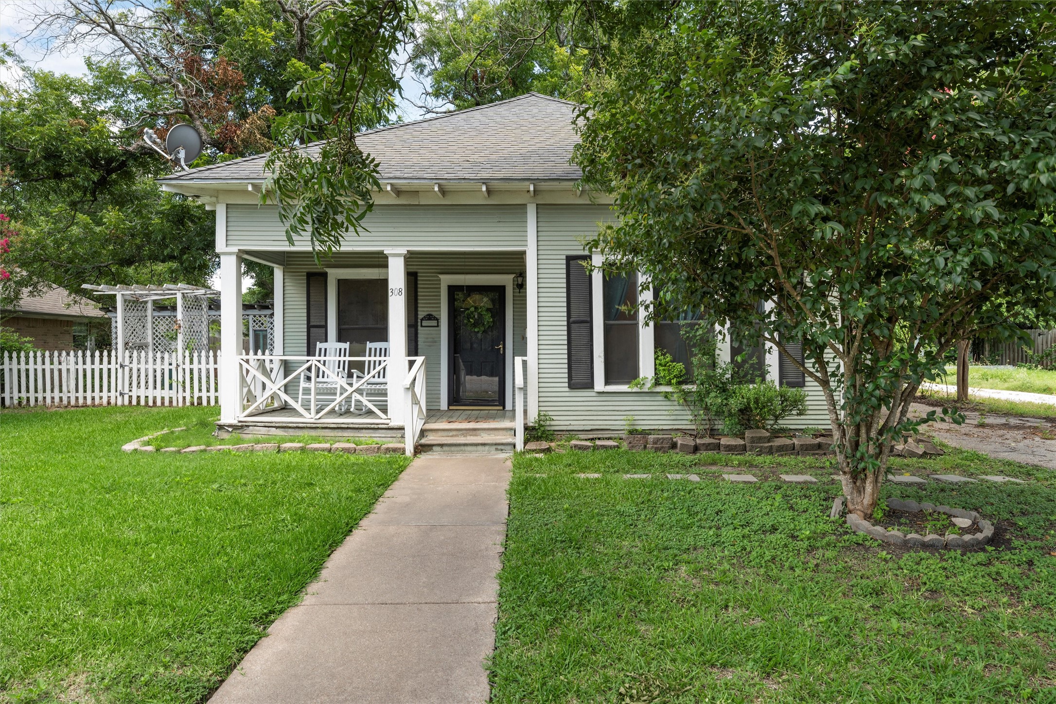 308 S Reagan Street West TX 76691