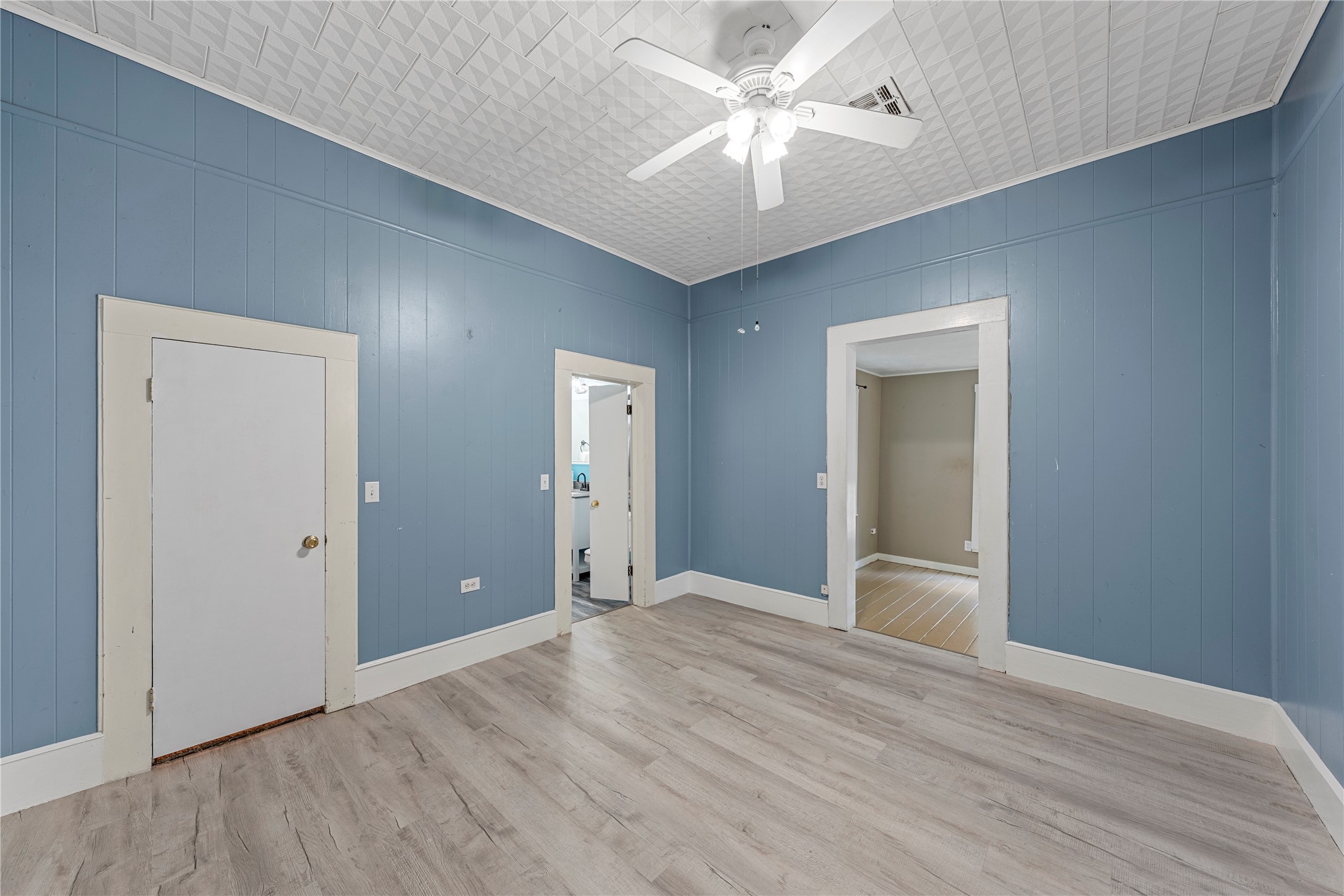 308 S Reagan Street West TX 76691