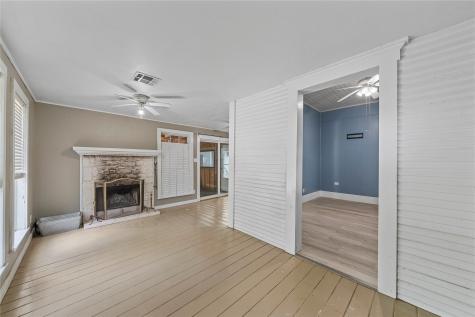 308 S Reagan Street West TX 76691