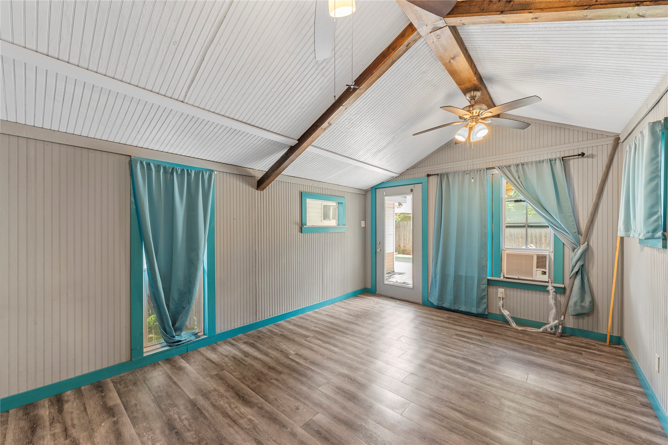 308 S Reagan Street West TX 76691