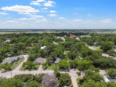 308 S Reagan Street West TX 76691