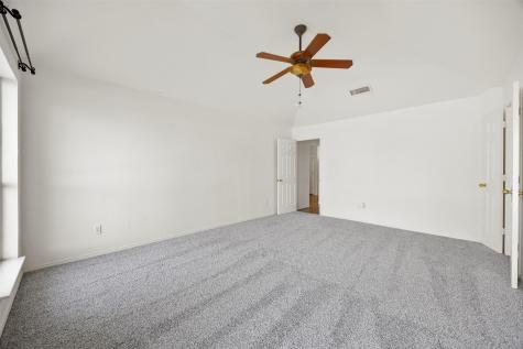 1021 Miles Avenue Burleson TX 76028