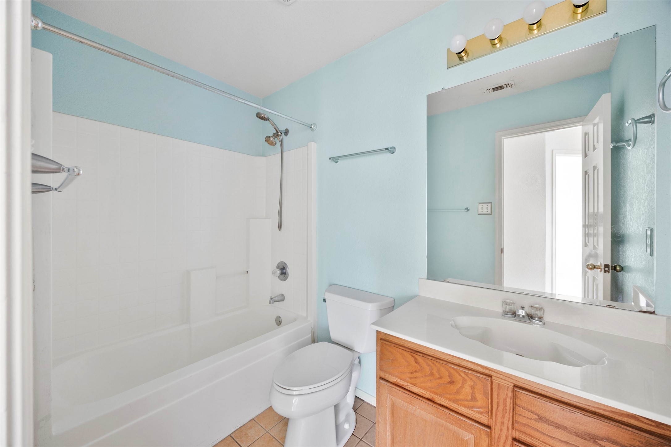 1021 Miles Avenue Burleson TX 76028