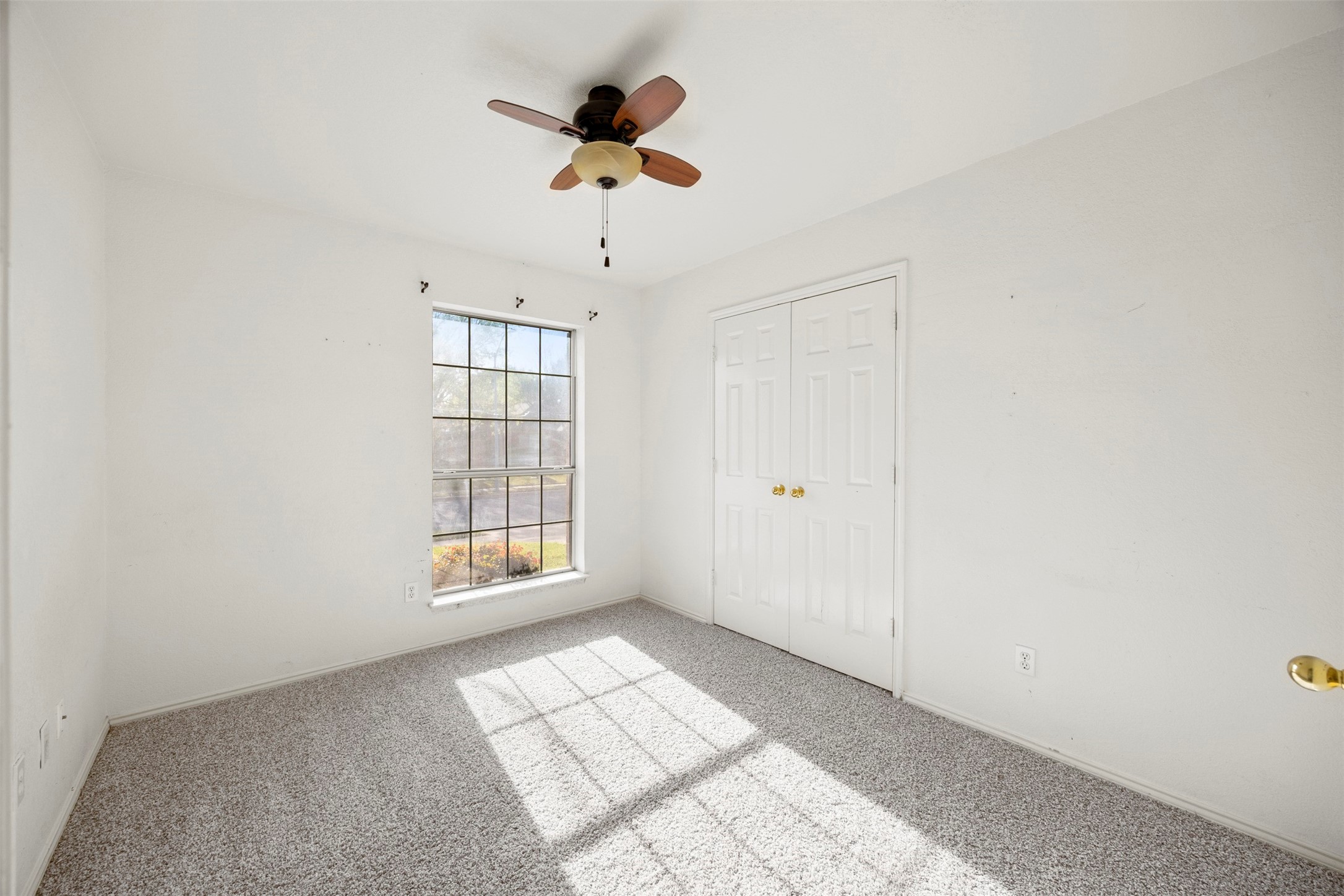 1021 Miles Avenue Burleson TX 76028