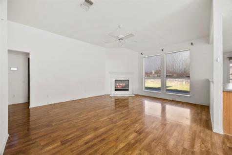 1021 Miles Avenue Burleson TX 76028