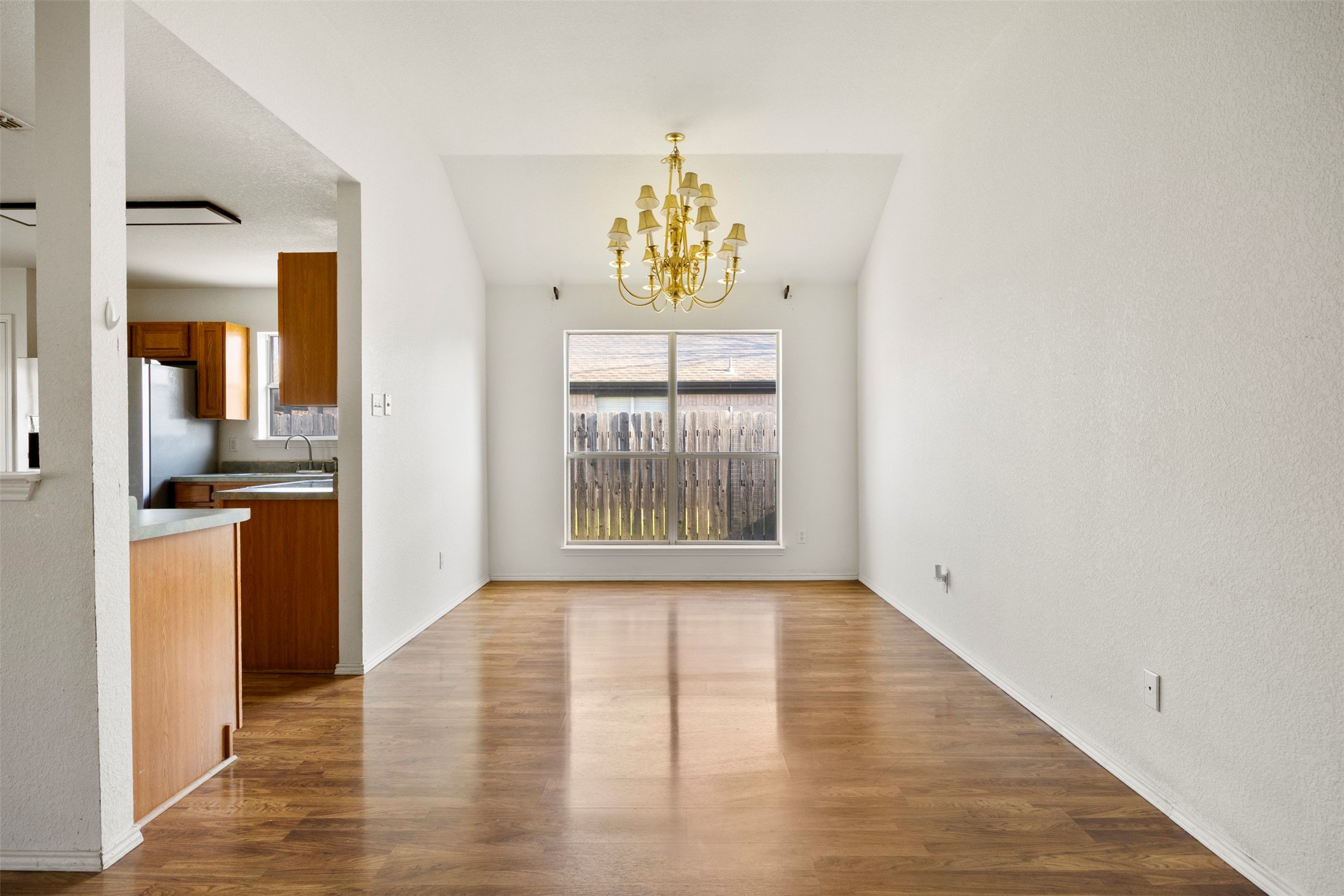 1021 Miles Avenue Burleson TX 76028