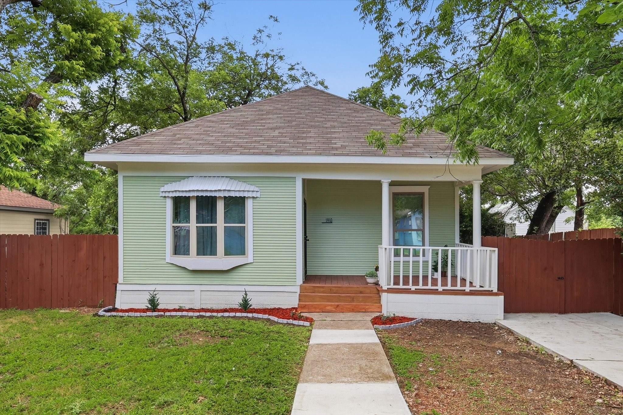 1910 Ramsey Avenue Dallas TX 75216
