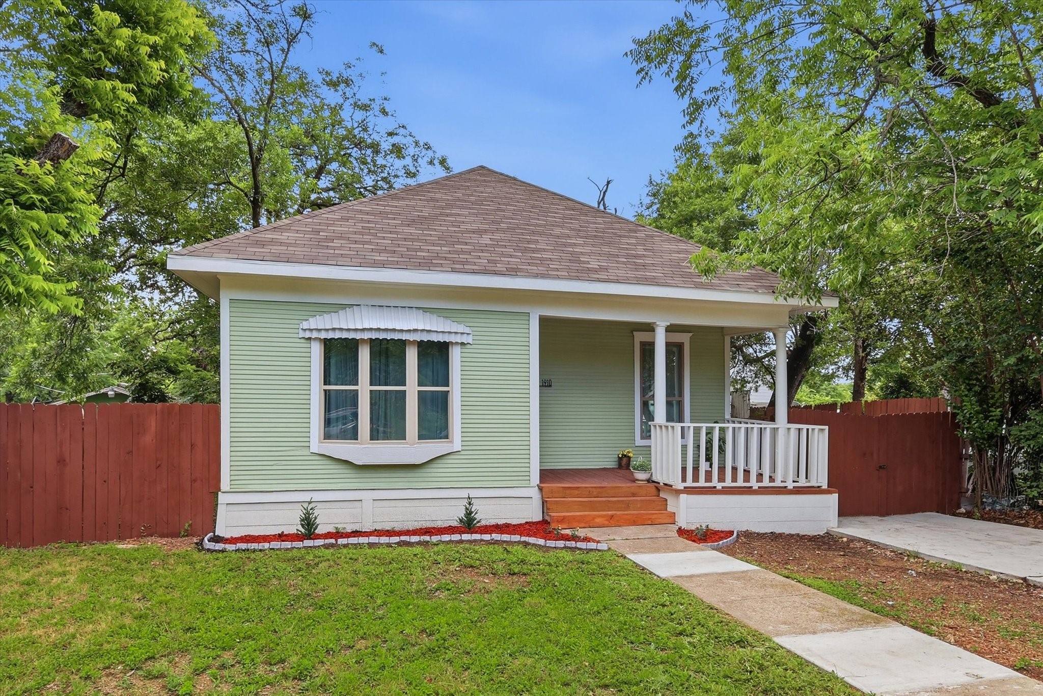 1910 Ramsey Avenue Dallas TX 75216