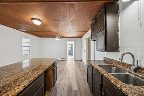 9242 Green Springs Circle Sanger TX 76266