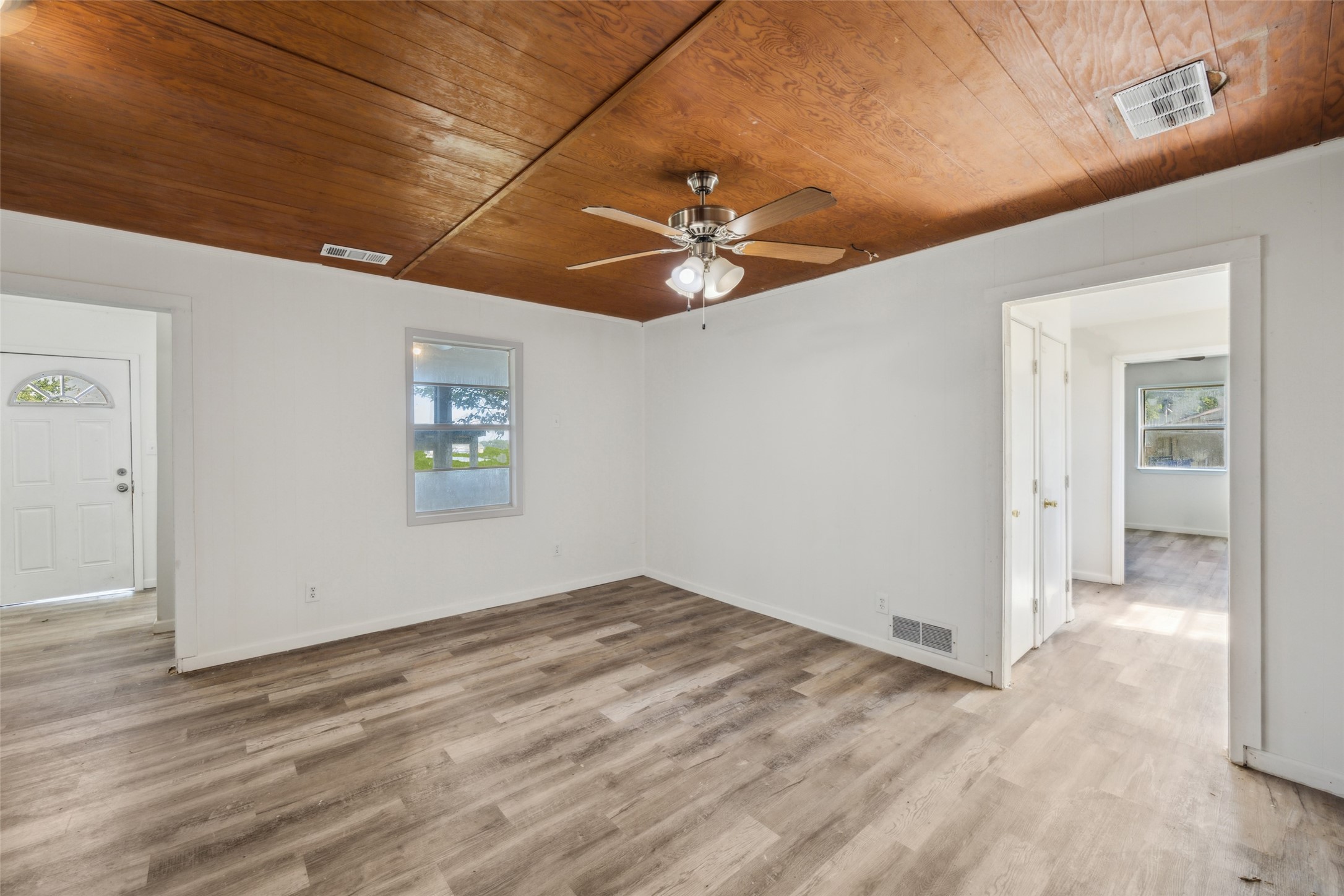 9242 Green Springs Circle Sanger TX 76266