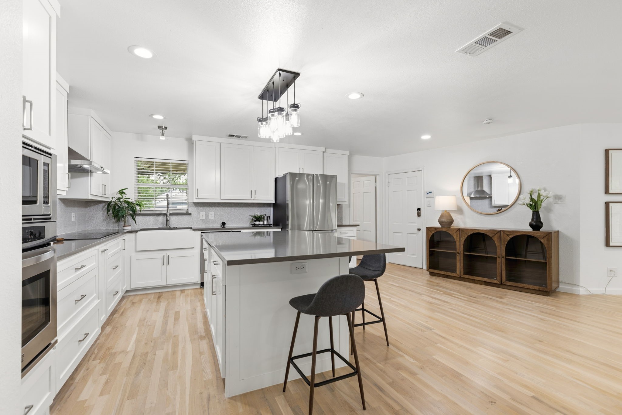 6554 Ridgeview Circle Dallas TX 75240