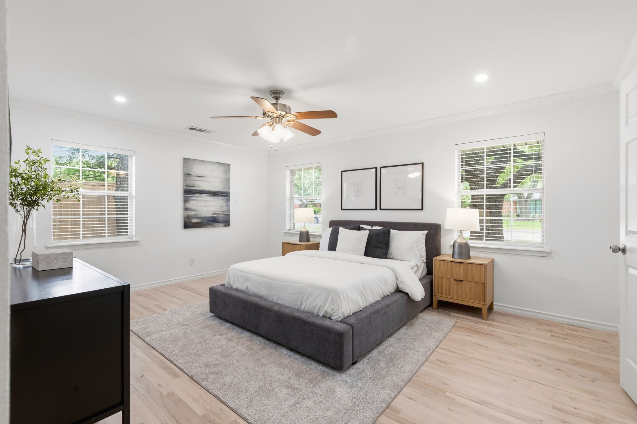 6554 Ridgeview Circle Dallas TX 75240
