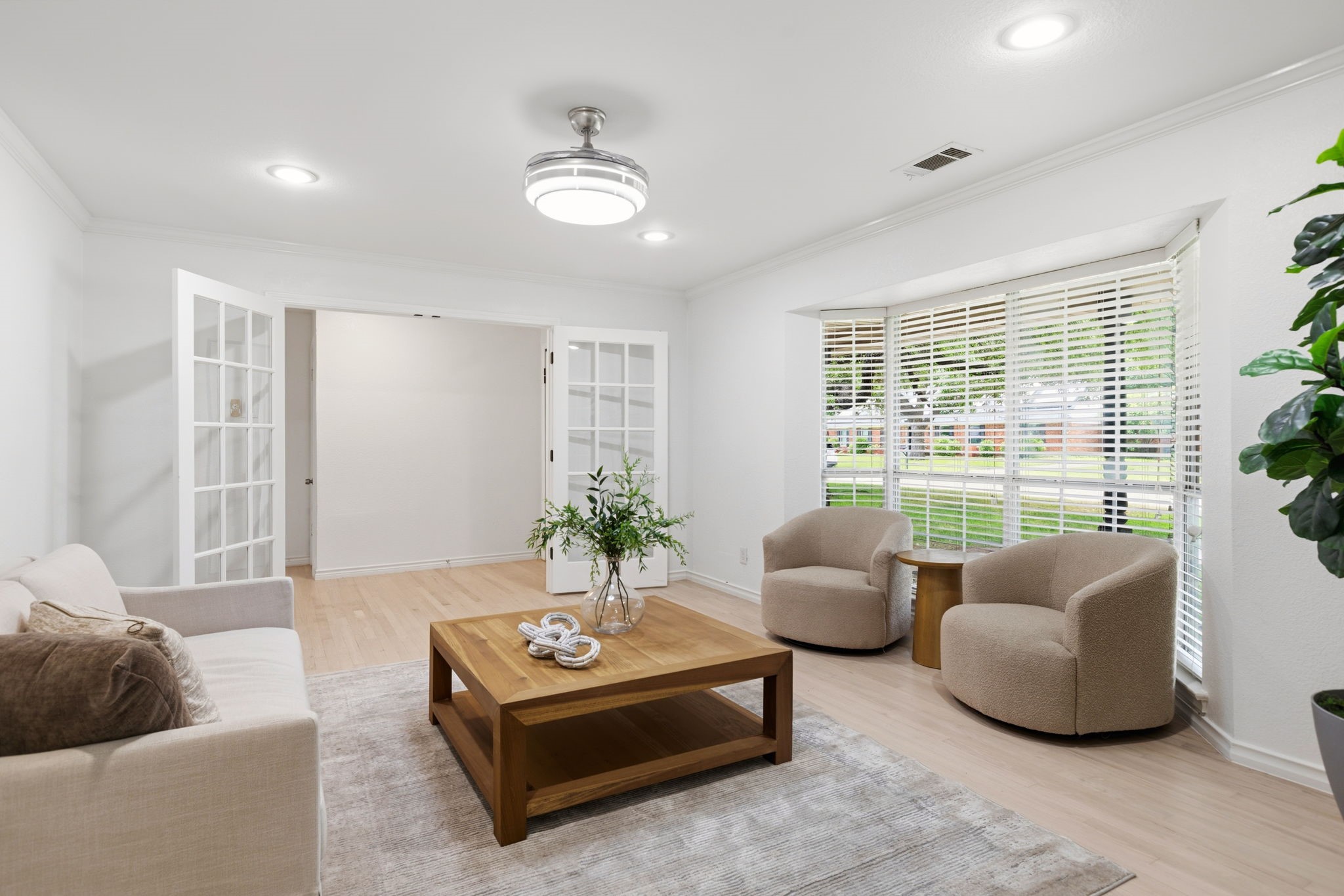 6554 Ridgeview Circle Dallas TX 75240