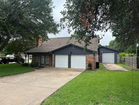 1616 Timbercreek Road Benbrook TX 76126