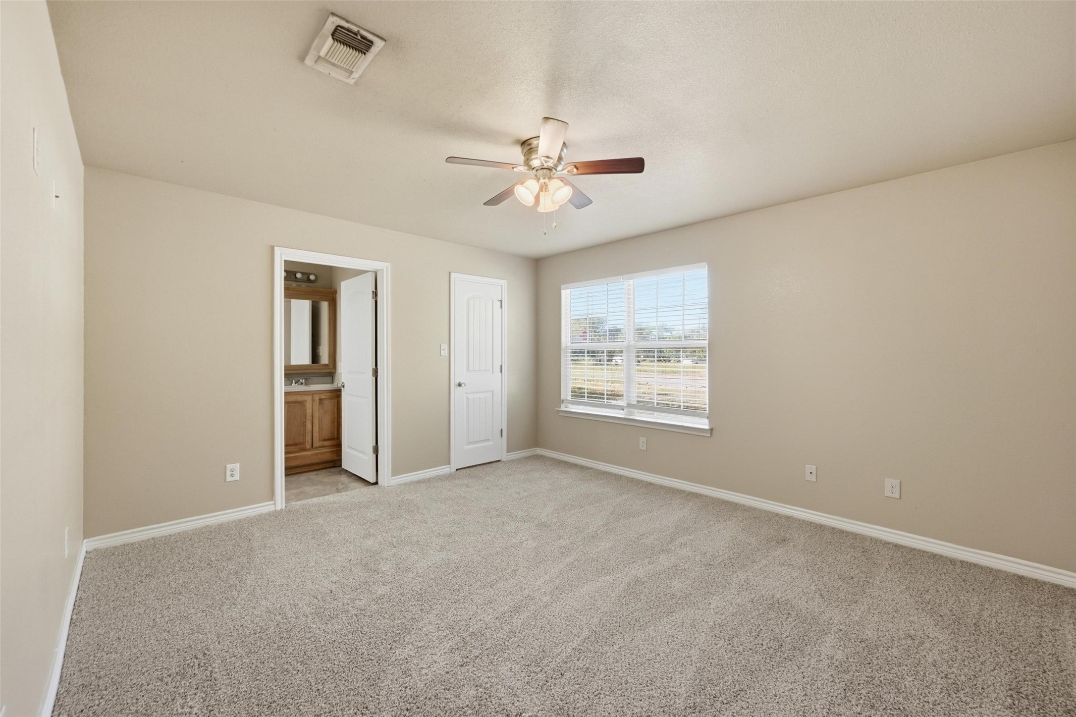 728 W Walker Street Denison TX 75020