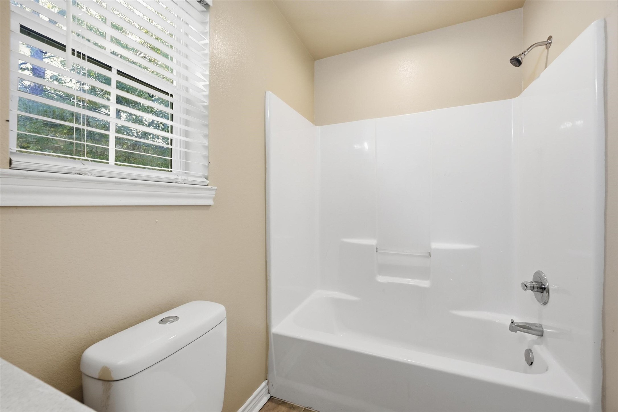 728 W Walker Street Denison TX 75020