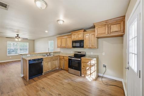 728 W Walker Street Denison TX 75020