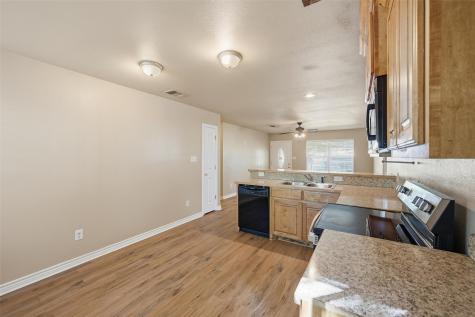 728 W Walker Street Denison TX 75020