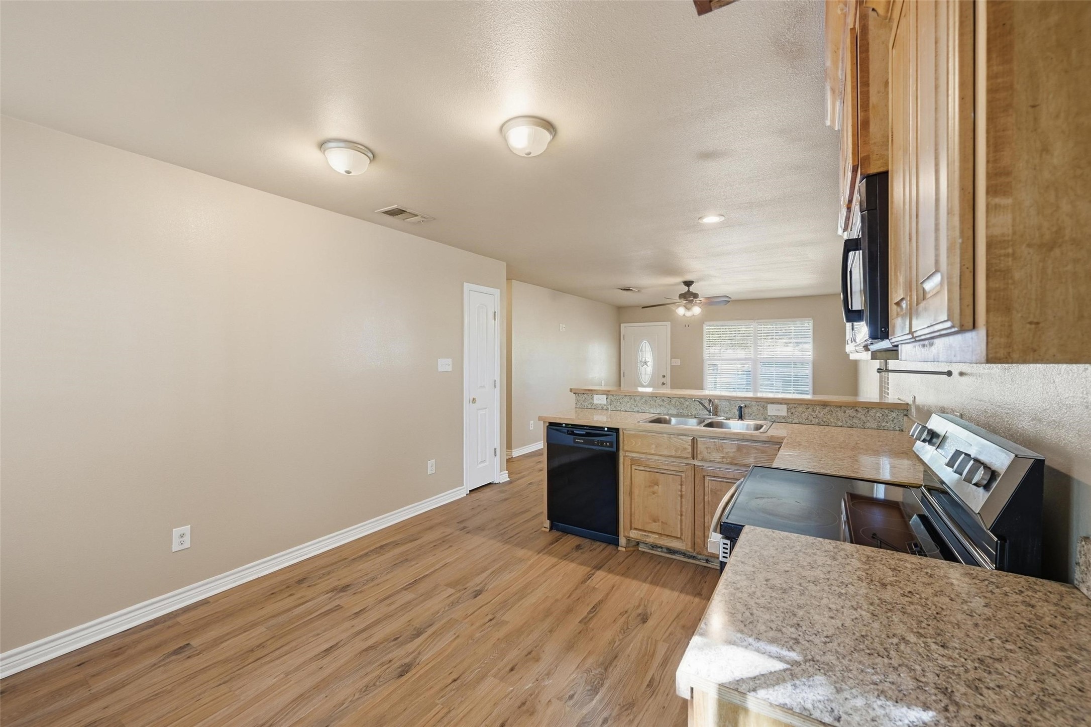 728 W Walker Street Denison TX 75020