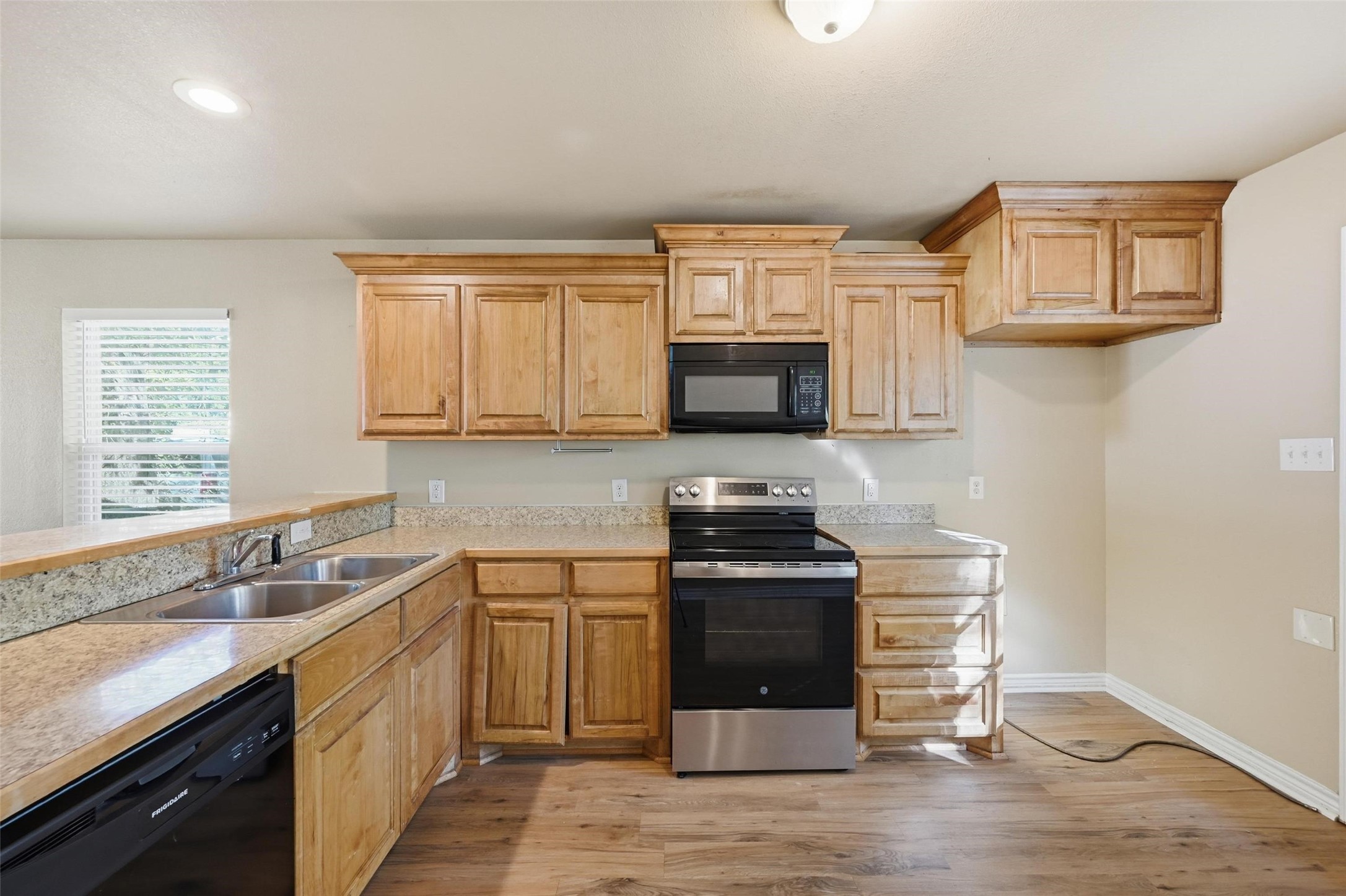 728 W Walker Street Denison TX 75020