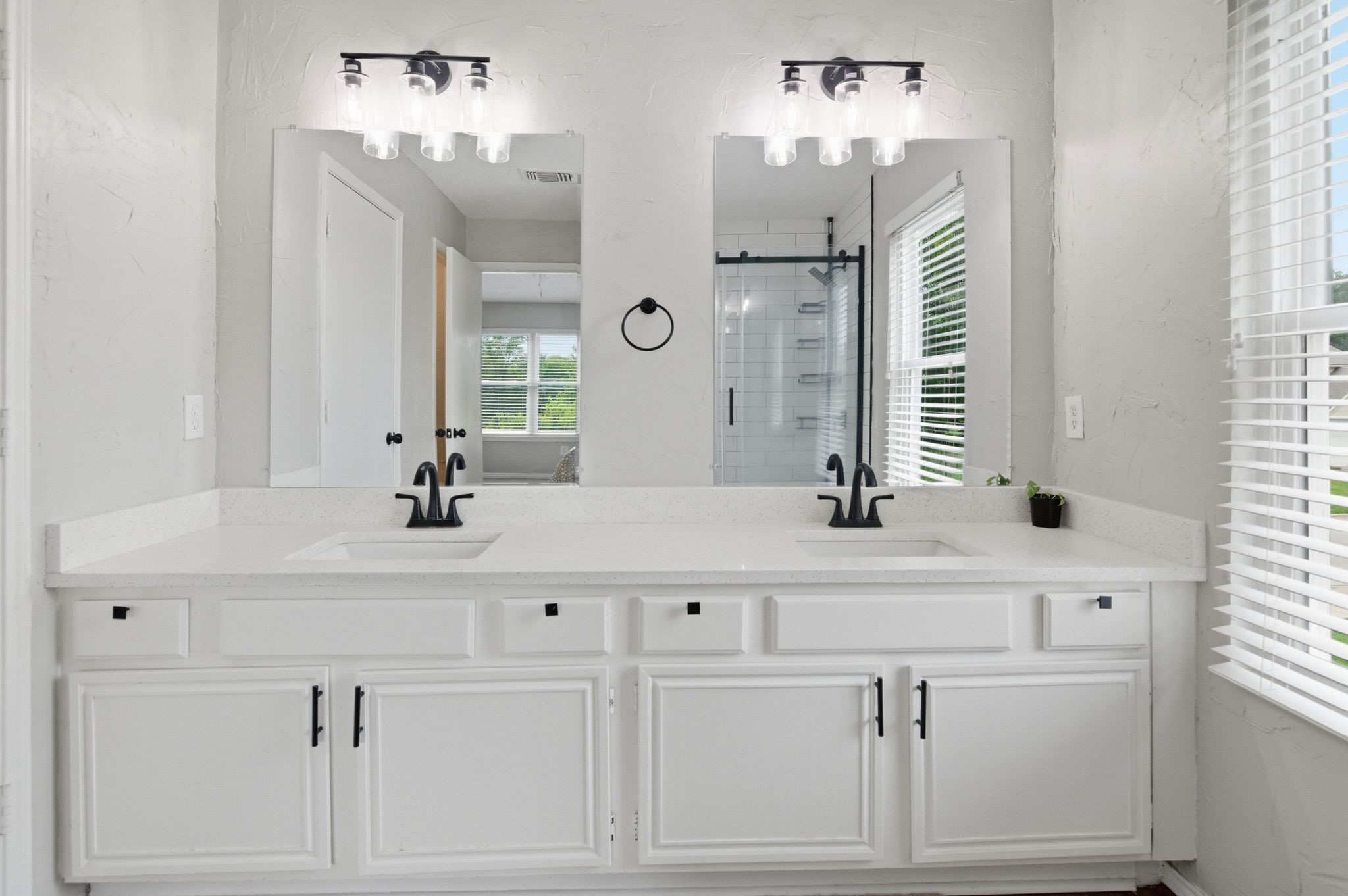 6908 Quail Meadow Drive Watauga TX 76148