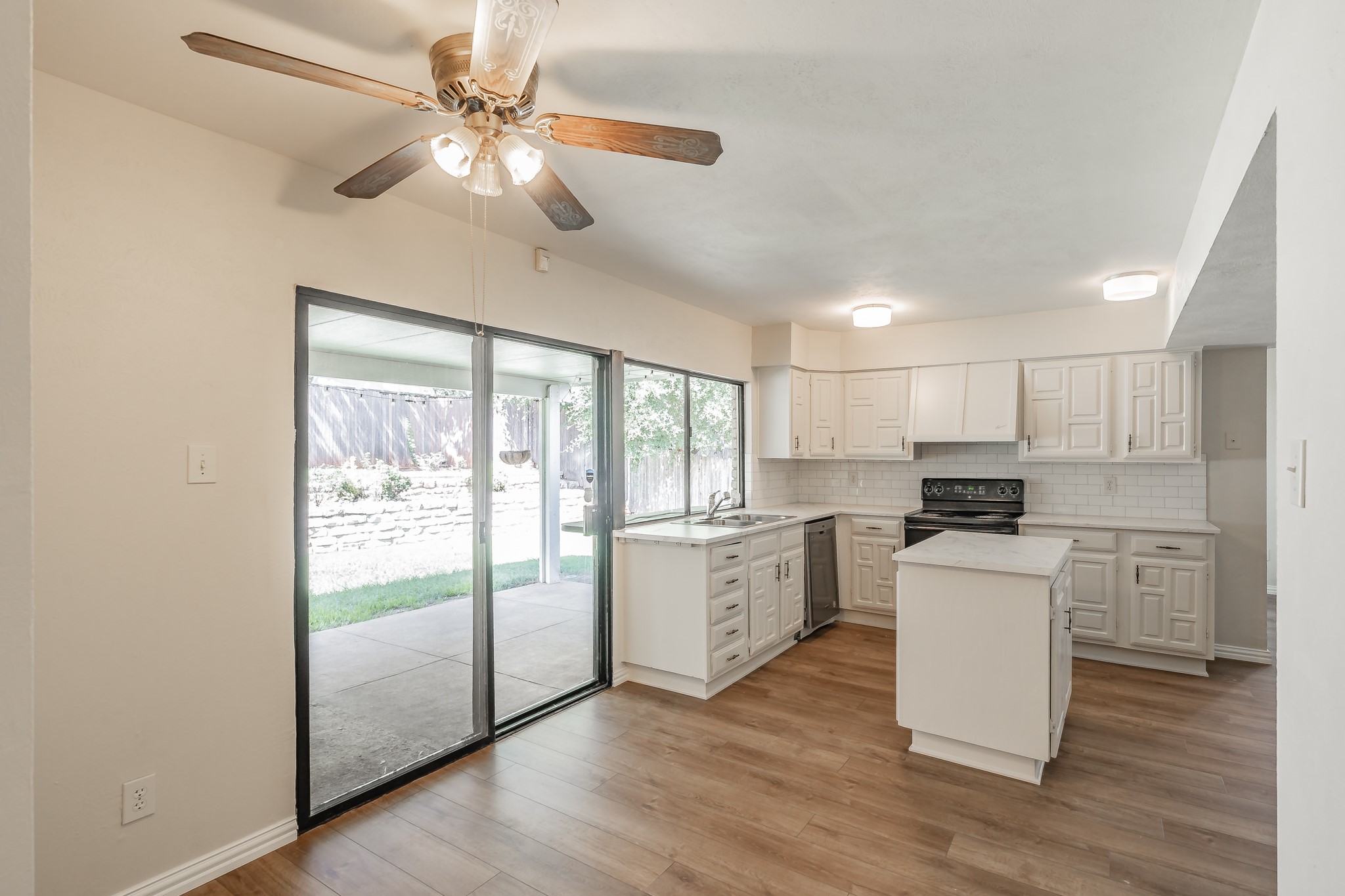 4017 Rushmoor Drive Arlington TX 76016