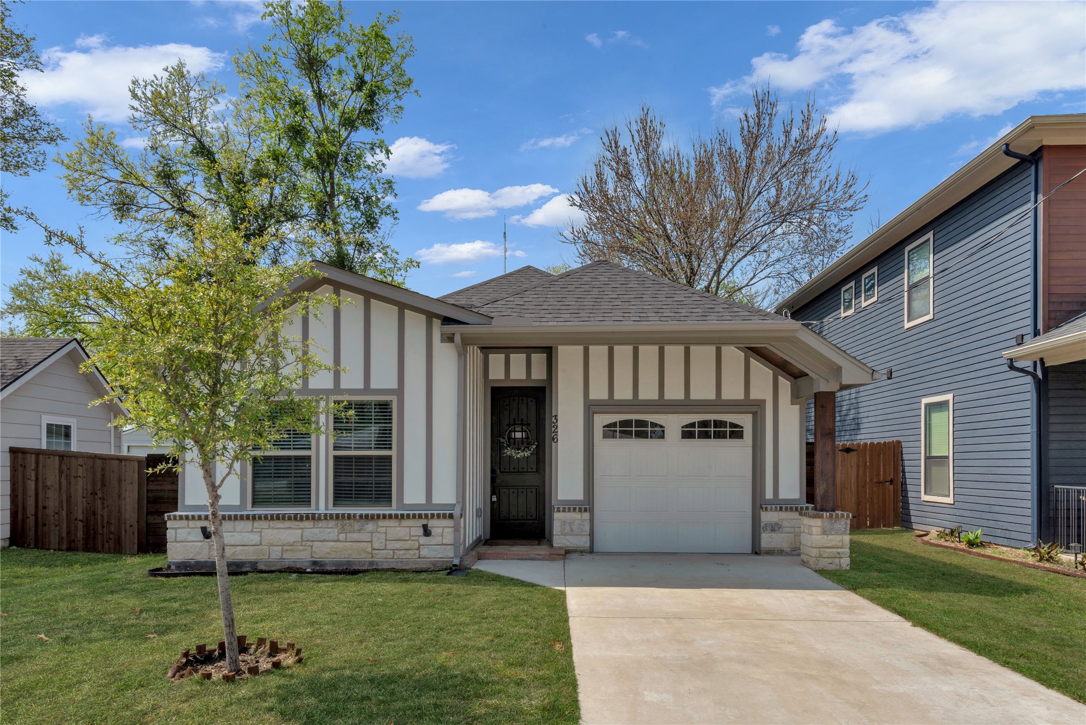326 S Main Street Cedar Hill TX 75104
