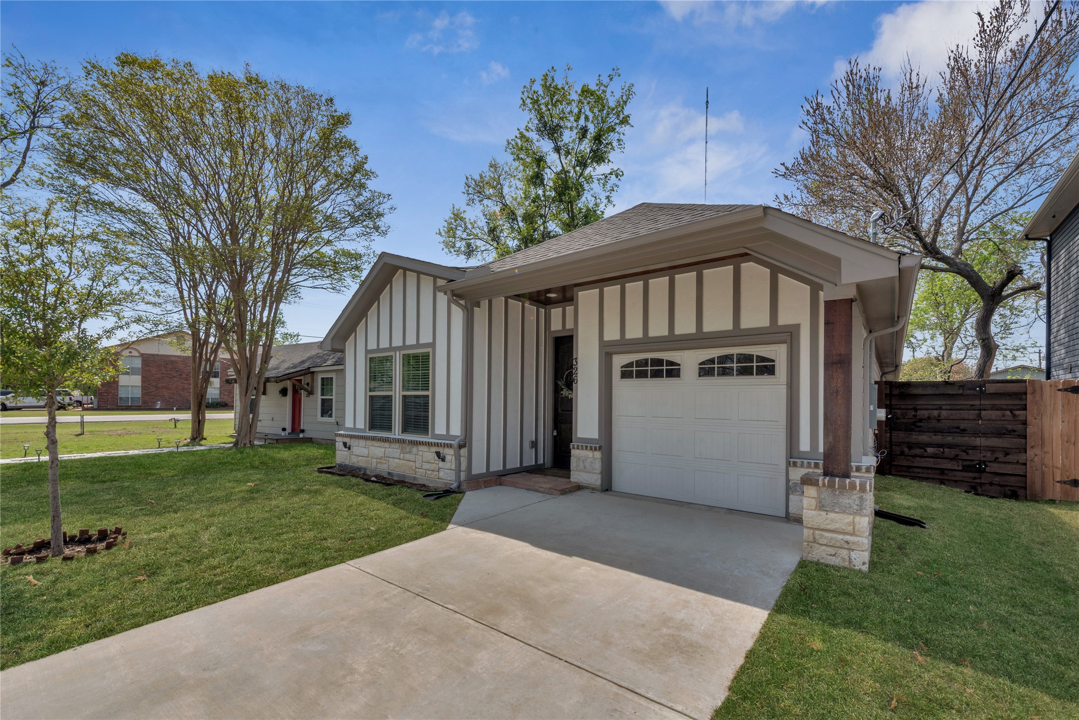 326 S Main Street Cedar Hill TX 75104