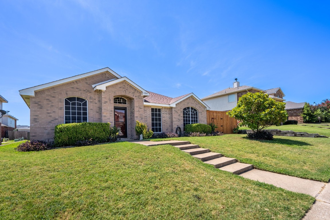 2504 Redfield Drive Mesquite TX 75181