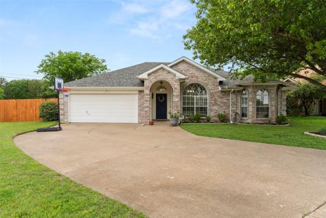 801 Switzer Lane Cedar Hill TX 75104