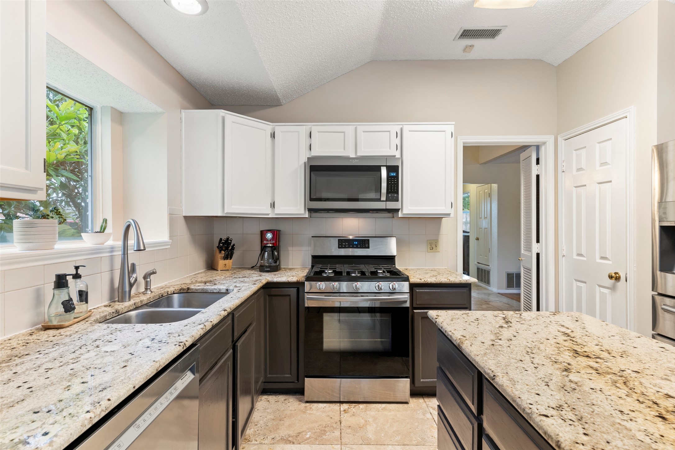 801 Switzer Lane Cedar Hill TX 75104