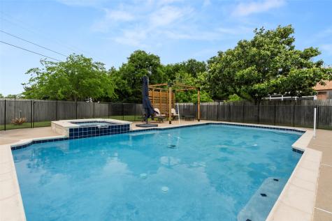 801 Switzer Lane Cedar Hill TX 75104