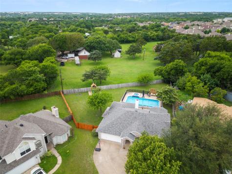 801 Switzer Lane Cedar Hill TX 75104