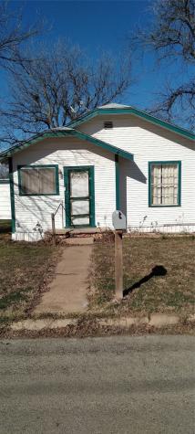 501 E 10th Street Coleman TX 76834