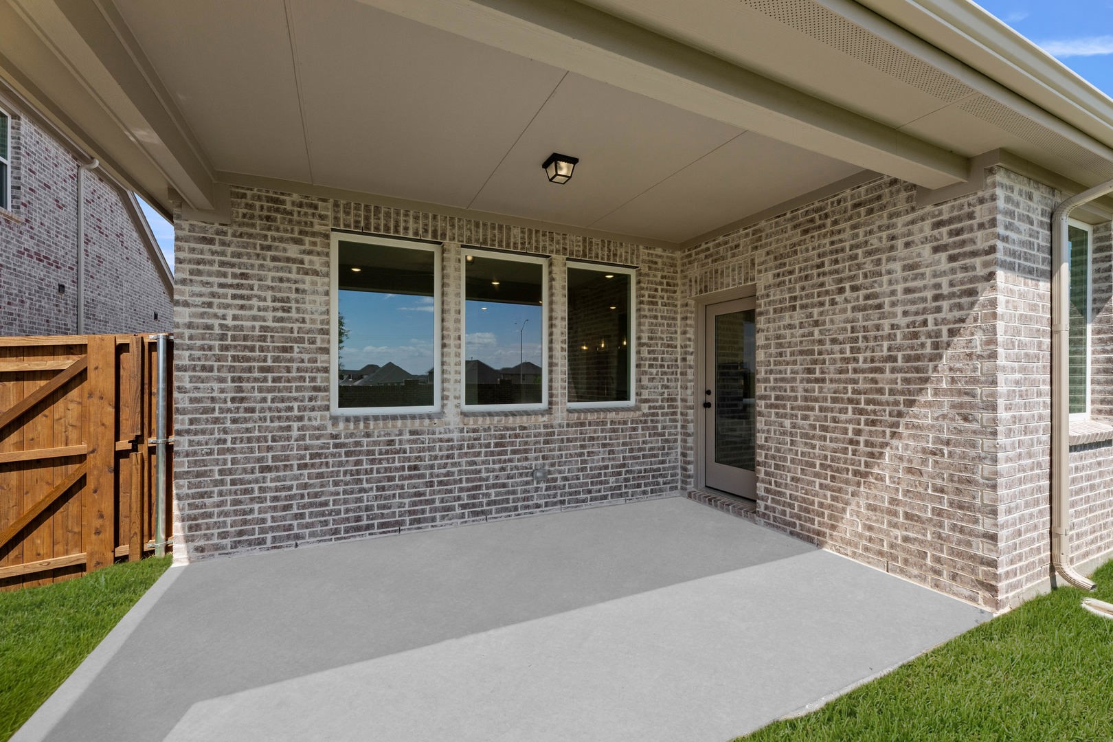 712 Tyronza Drive Justin TX 76247