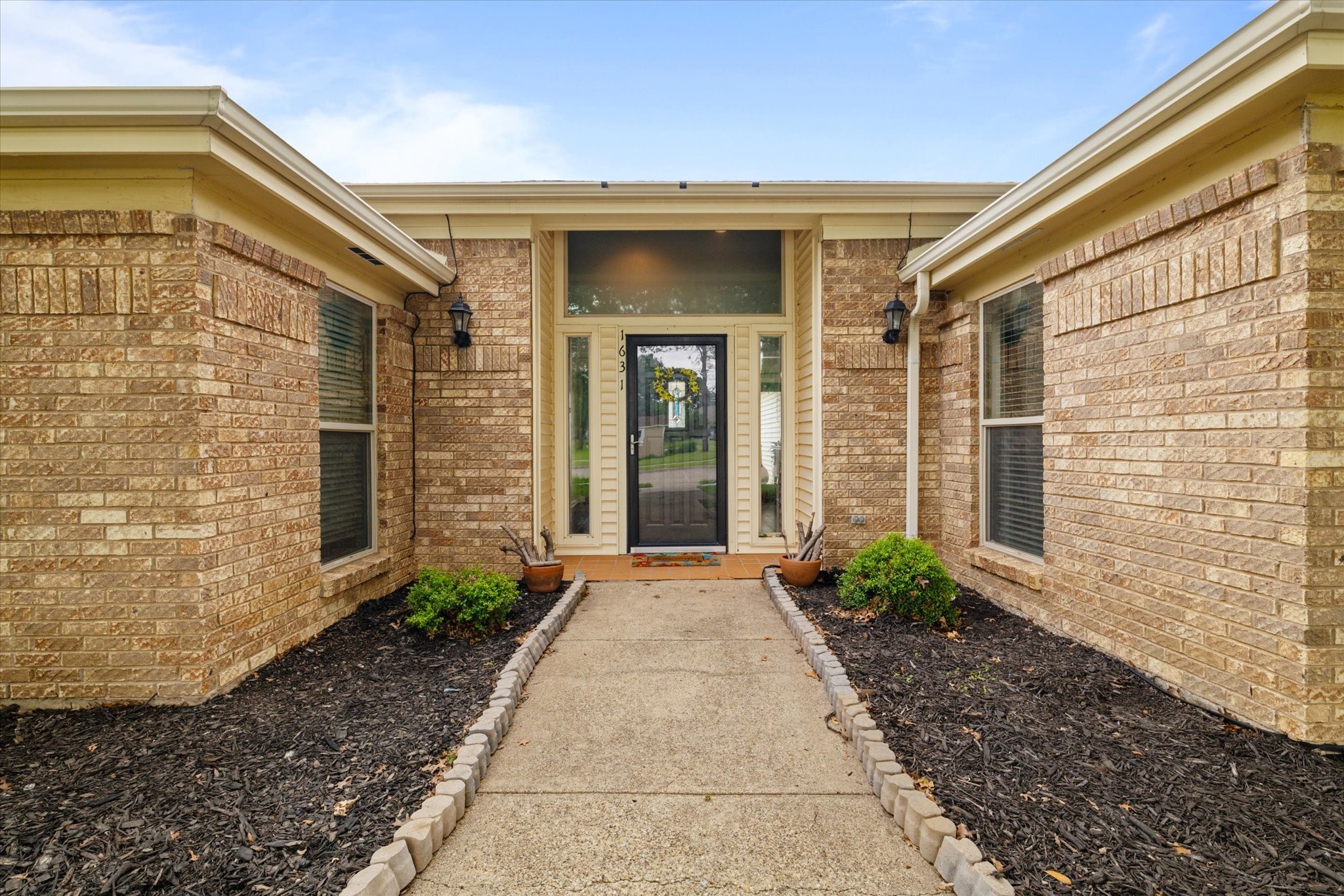 1631 Rocky Point Drive Lewisville TX 75077