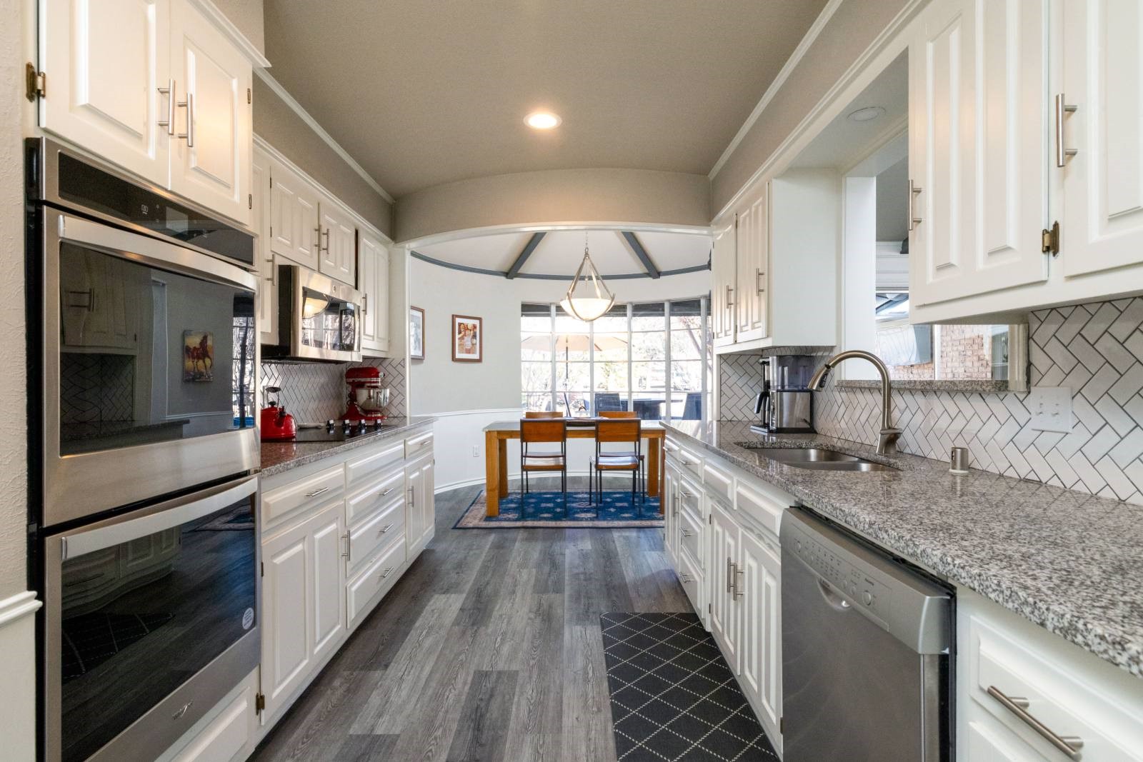 1813 Lakeside Drive Arlington TX 76013