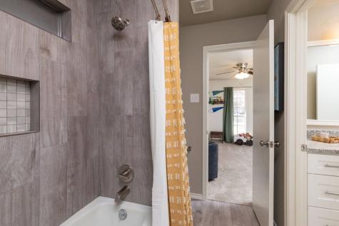 1813 Lakeside Drive Arlington TX 76013