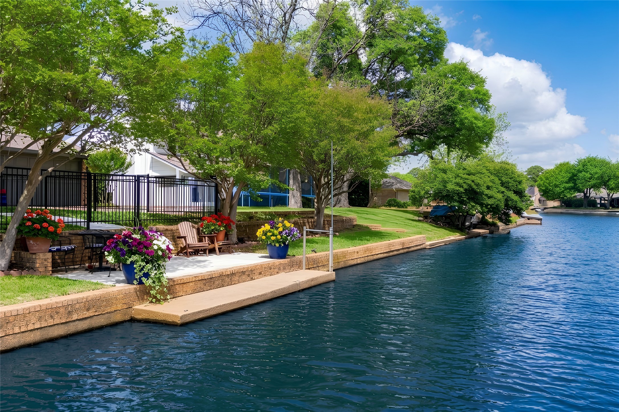 1813 Lakeside Drive Arlington TX 76013