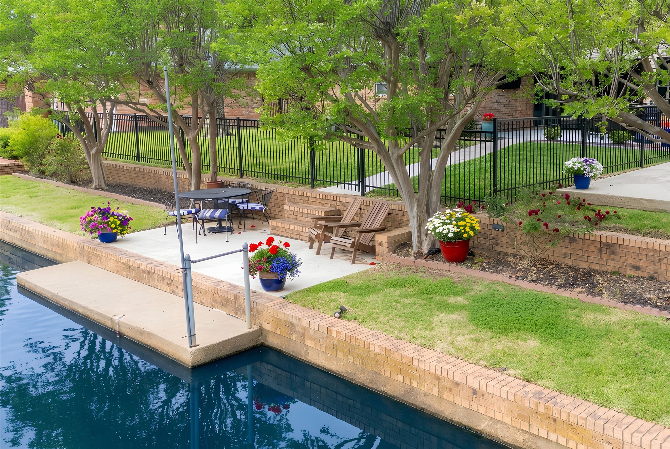 1813 Lakeside Drive Arlington TX 76013