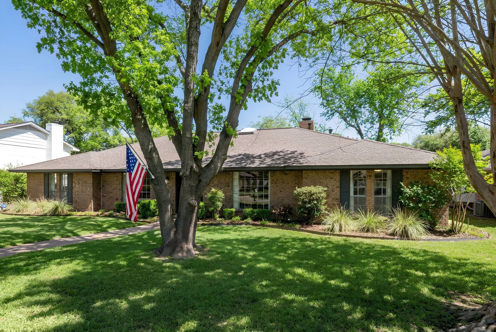 1813 Lakeside Drive Arlington TX 76013