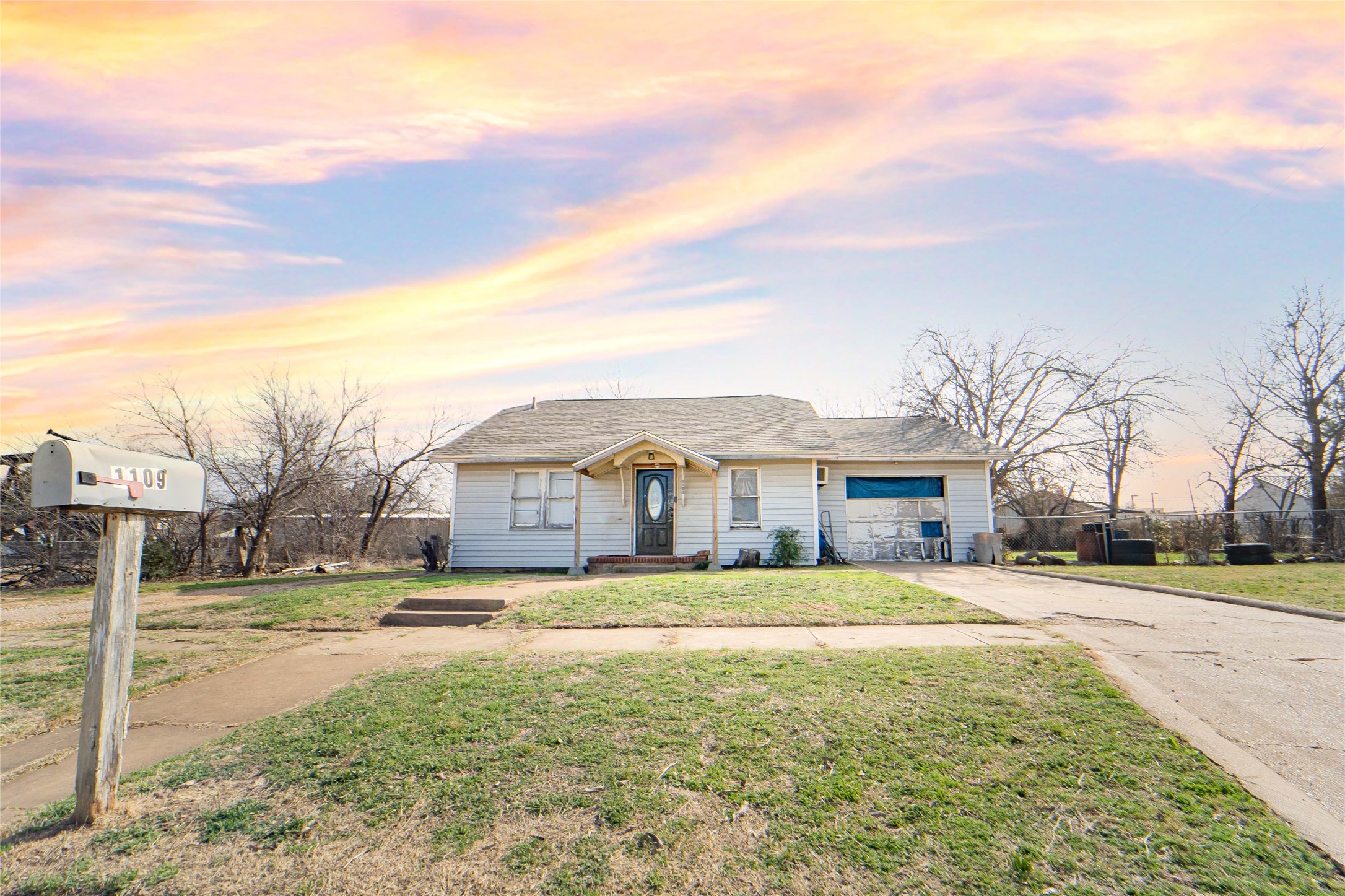 1109 W Elm Street Breckenridge TX 76424