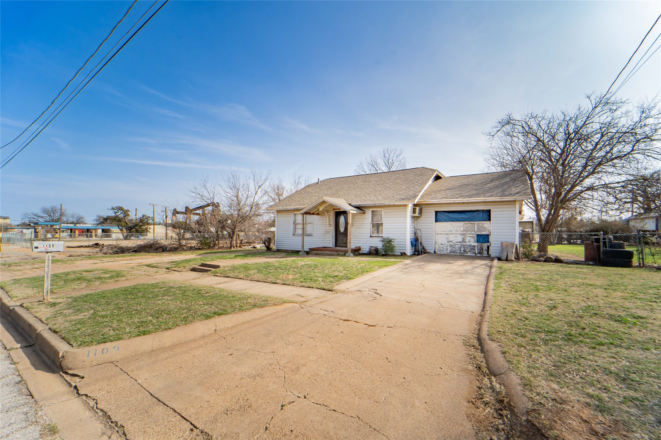 1109 W Elm Street Breckenridge TX 76424