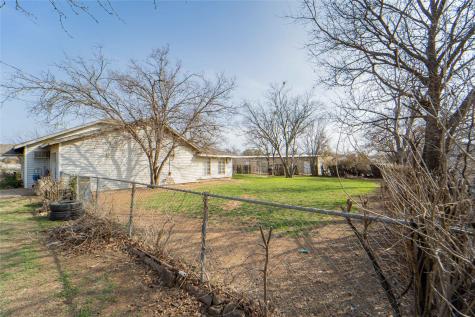1109 W Elm Street Breckenridge TX 76424