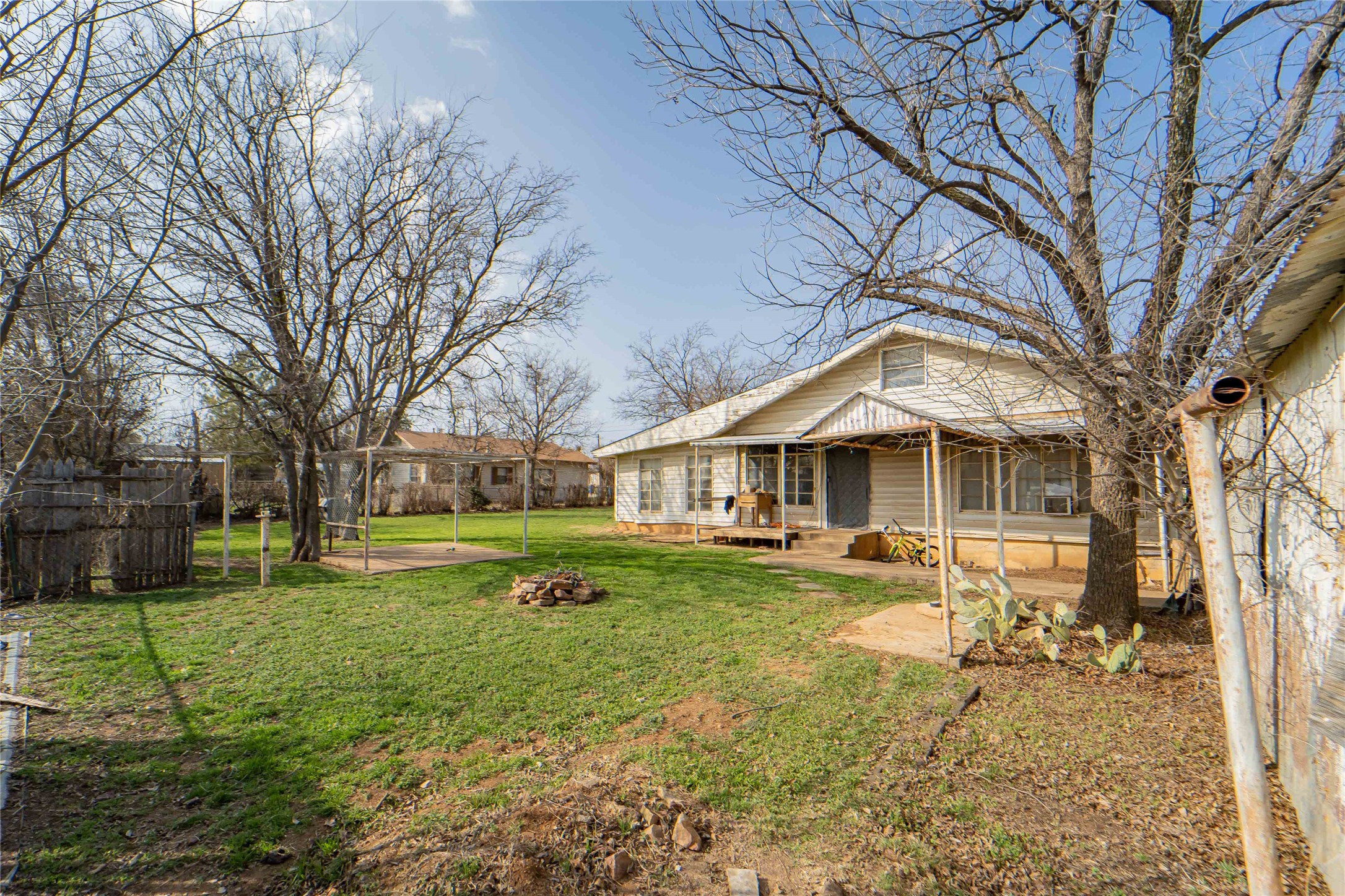 1109 W Elm Street Breckenridge TX 76424
