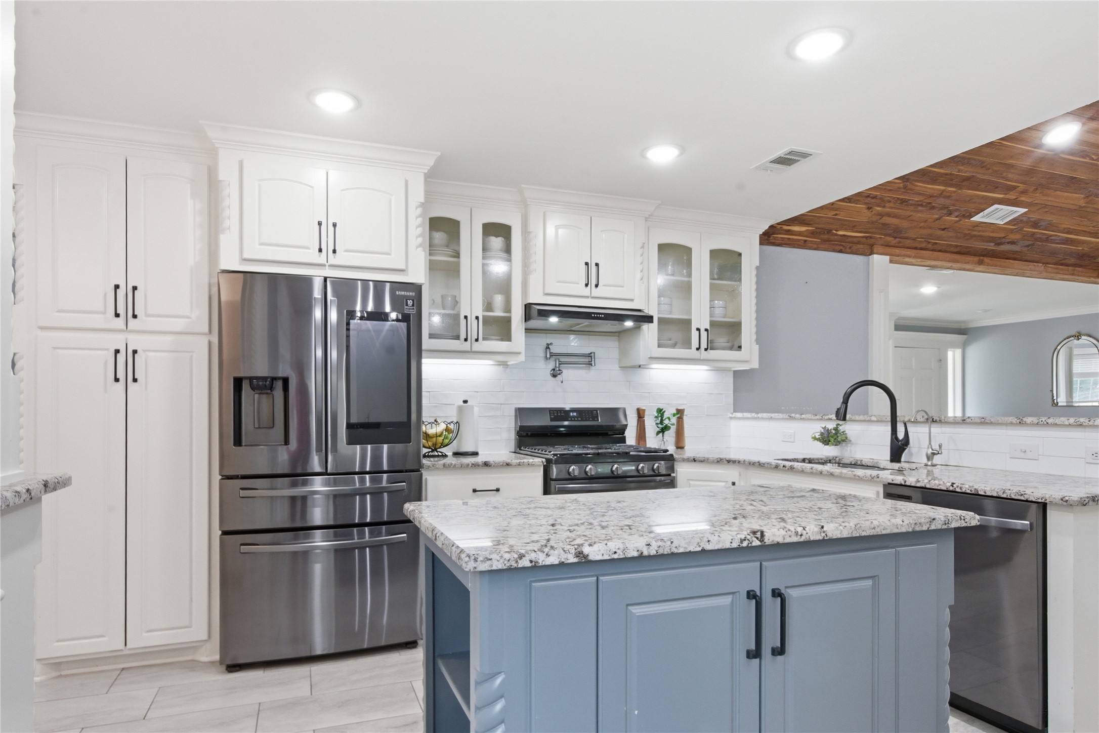 1901 Sterling Drive Tyler TX 75701