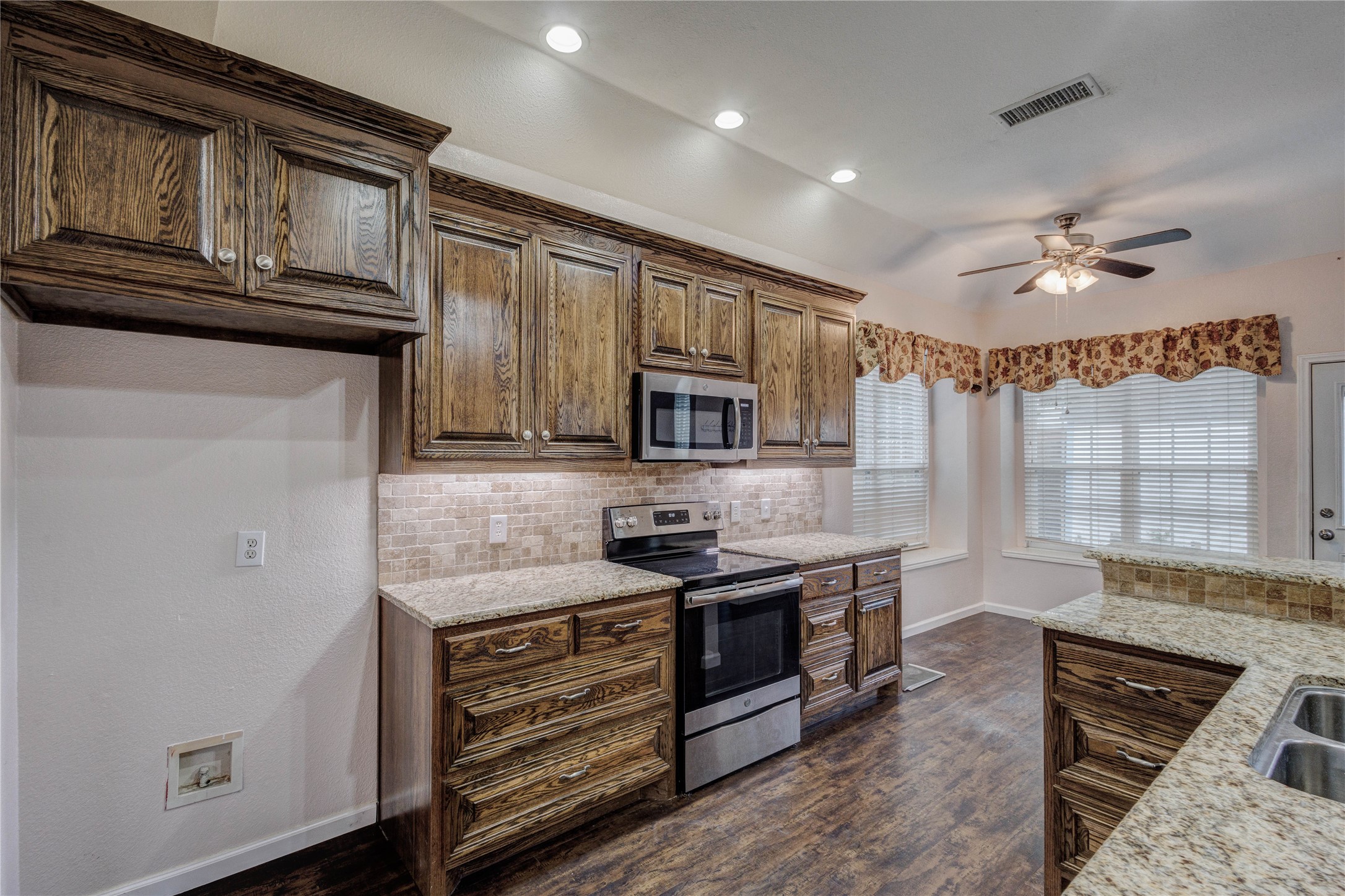 1036 Cottonbelt Drive Saginaw TX 76131