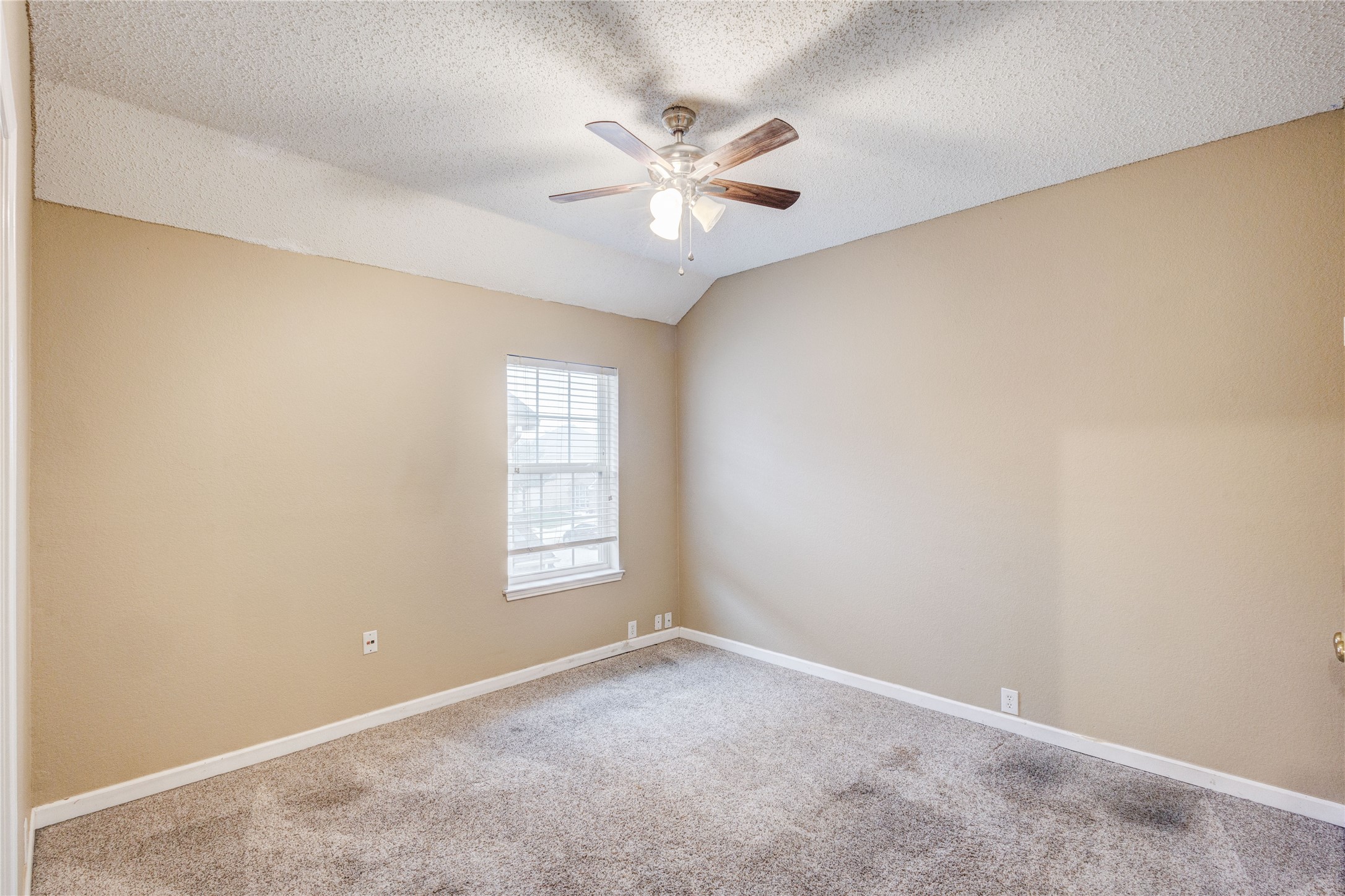 1036 Cottonbelt Drive Saginaw TX 76131